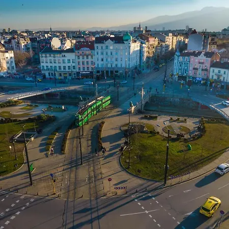 Lily's 1 By Bulgarentals -